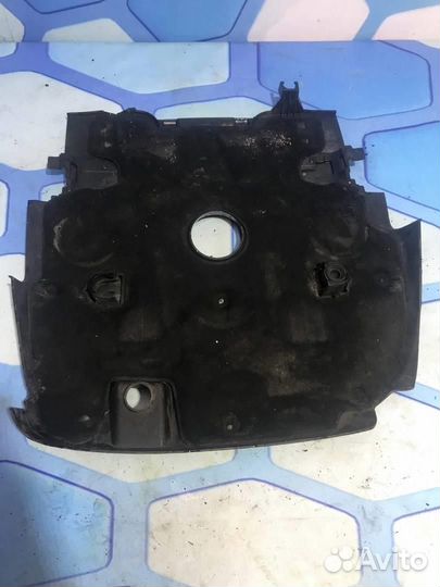 Накладка двигателя декоративная 07Z103925P