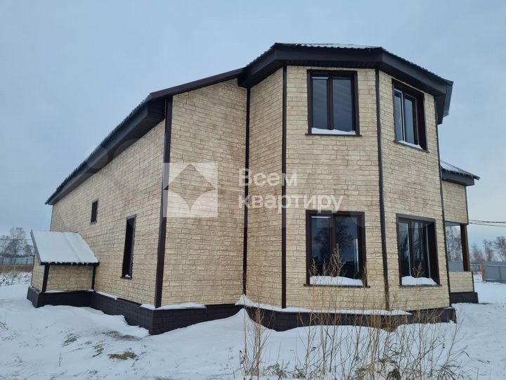 Дом 375 м² на участке 12 сот.