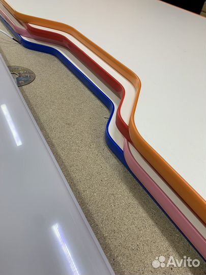 Геймерский игровой стол с двумя вырезами