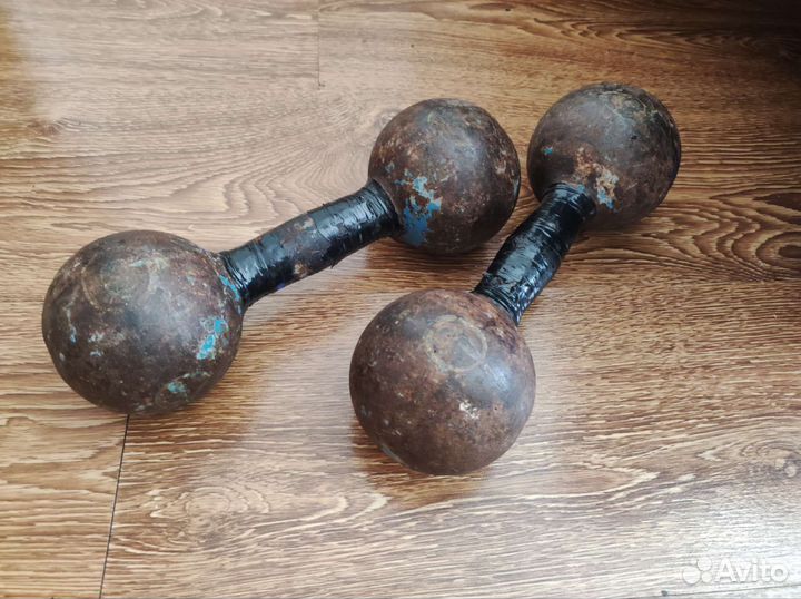 Гантели б/у по 8 кг