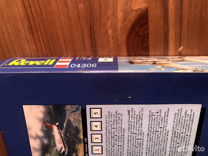 Сборная модель самолета 1:72 FJ-4B fury