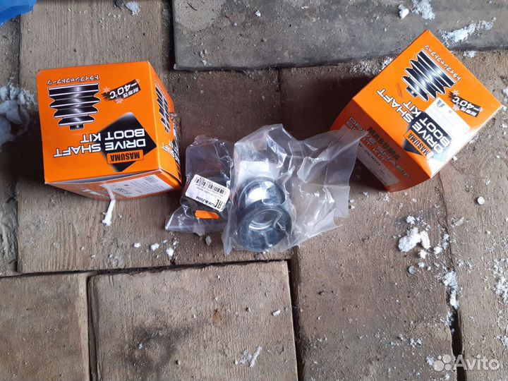 Пыльник и сальники привода