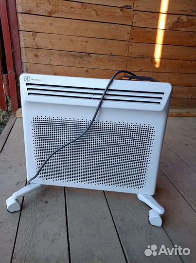 Инфрокрасный конвектор Электролюкс