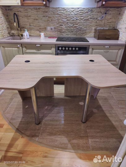 Стол компьютерный/геймерский