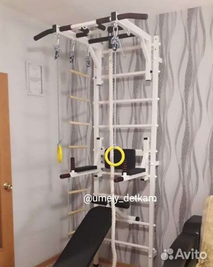 Шведская стенка с турником, брусьями, доской