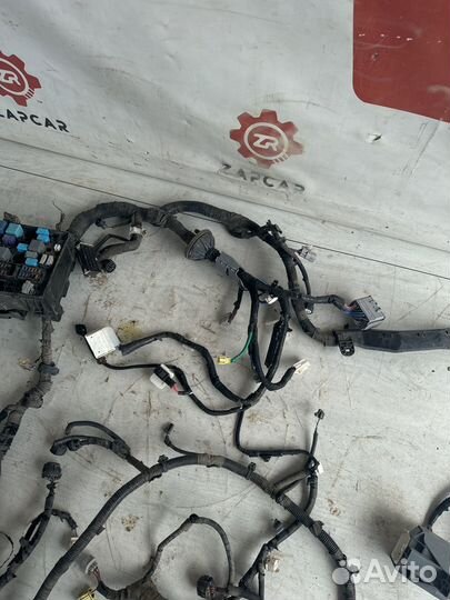 Lexus Lx570 проводка моторного отсека