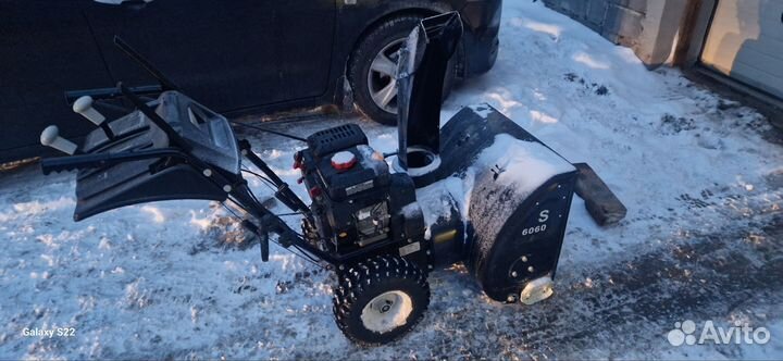 Снегоуборщик бензиновый самоходный бу