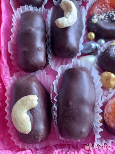 Конфеты сухофрукты в шоколаде