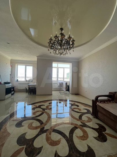 3-к. квартира, 90 м², 4/6 эт.