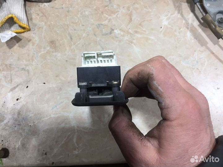 Блок управления стеклоподьемниками тойота рав 4