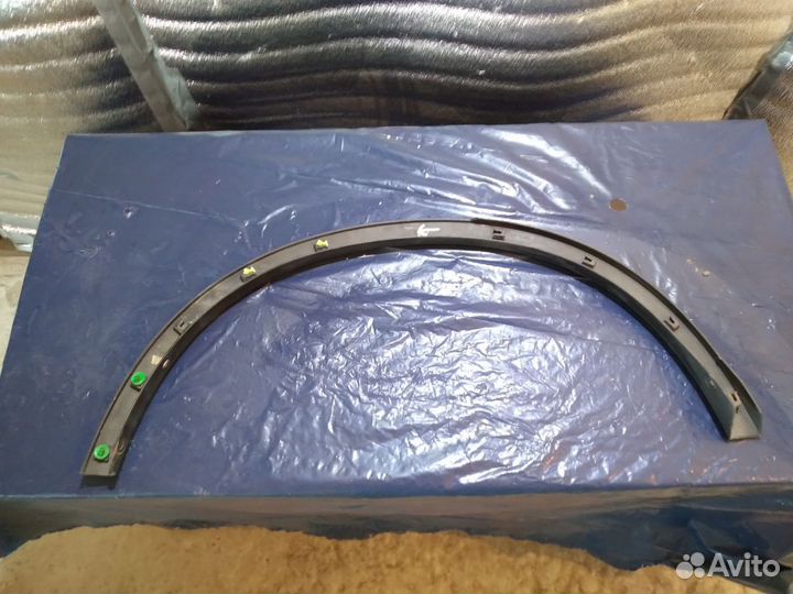 Накладка заднего крыла левого Nissan X-Trail 3 T32