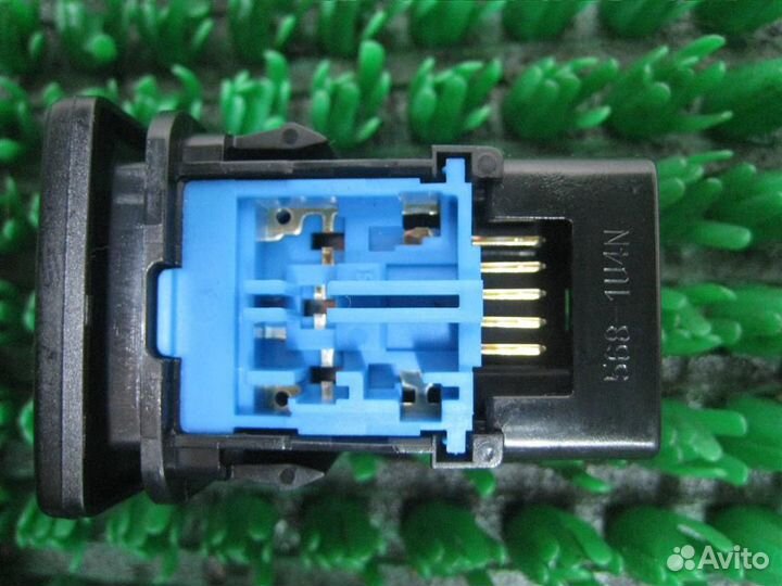 Кнопка парктроника Toyota Verso R2 2015