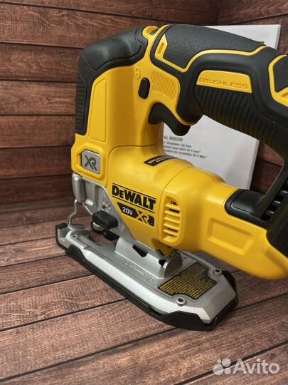 Лобзик dewalt dcs334