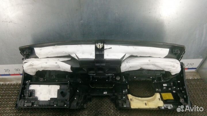 Панель передняя салона (торпедо) Kia Sportage 3