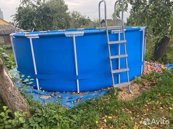 Бассейн 427*132см с лестницей. Новый