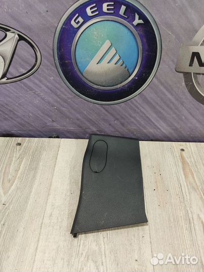 Накладка консоли кпп Geely atlas Лев