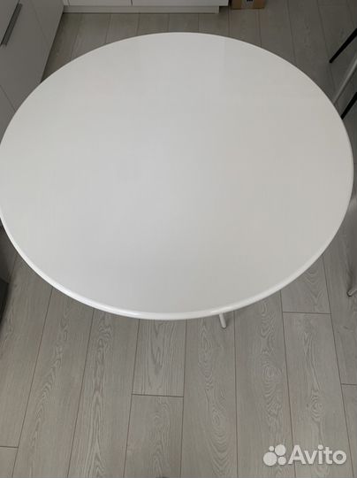 Кухонный стол