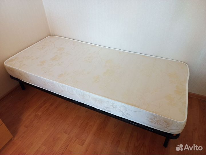 Кровать односпальная 90х200 с ортопед. матрасом