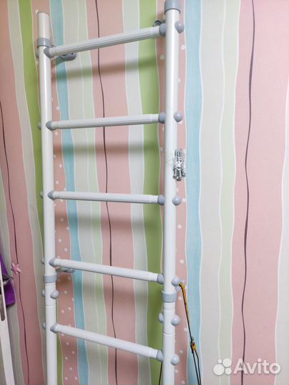 Шведская стенка с турником