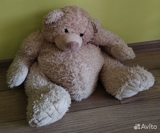 Большой плюшевый мишка
