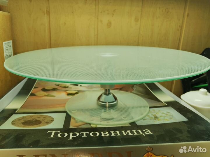 Тортовница на ножке