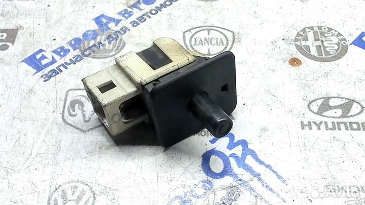 Концевик двери Mercedes Benz W211 E-Klasse 2002-20