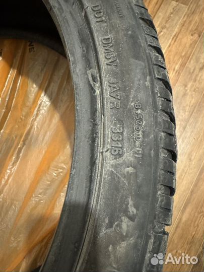 Dunlop SP LT Winter 255/35 R20