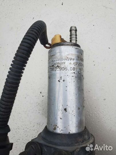 Топливный насос 1K0906089B Audi Q7 Touareg