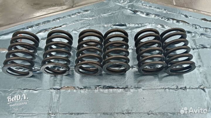 Пружина клапана выпуск Ауди Фольксваген Шкода Сеат