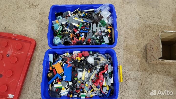 2 больших контейнера lego. Только оригинал