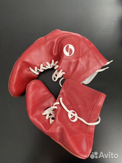 Шлем, перчатки, футы, борцовки