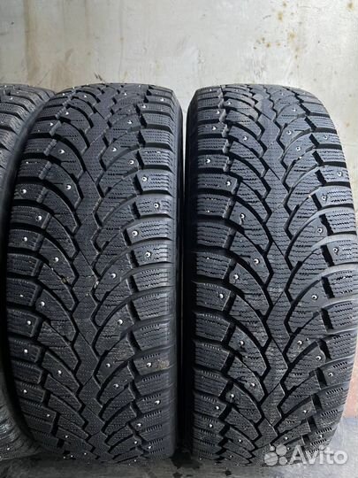 Pirelli Formula Ice 215/65 R16
