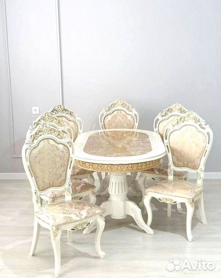 Столы и стулья