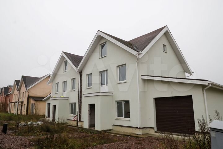 Дом 390 м² на участке 7,5 сот.