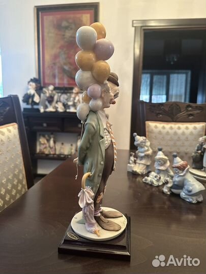 Статуэтка клоун Джузеппе Армани
