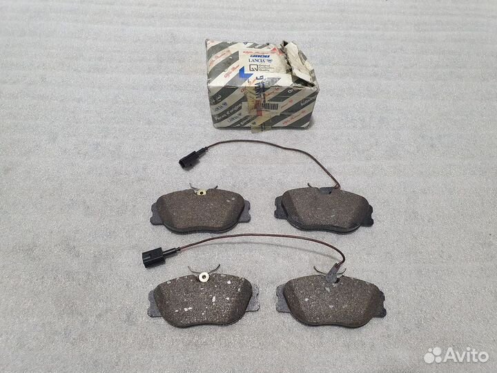 Колодки передние Alfa Romeo 155 оригинал