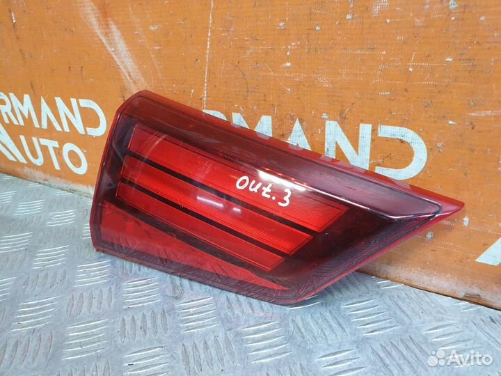 Фонарь внутренний левый Mitsubishi Outlander 3