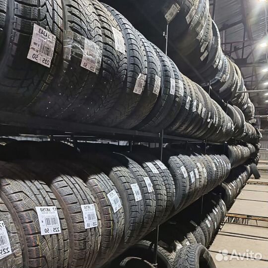 Formula Ice 215/60 R17 100M