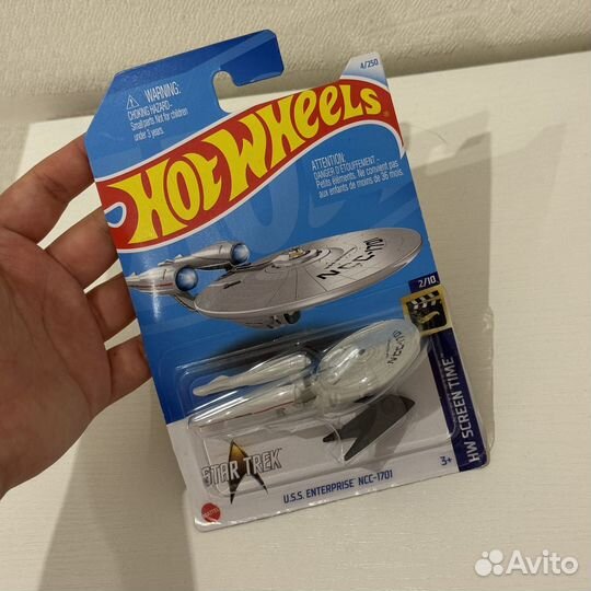 Запакованные hot wheels Batman Star trek