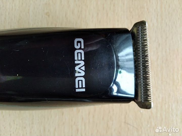 Машинка для стрижки Gemei GM-822