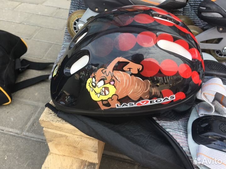 Ролики с сумкой и комплектом защиты