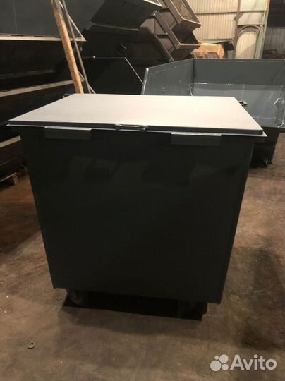 Мусорный контейнер