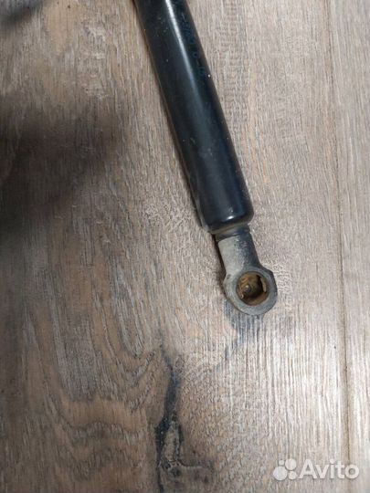 Амортизатор крышки багажника Bmw X5 E53 4.4