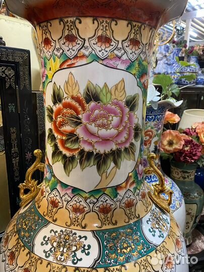 Винтажная напольная ваза в стиле шинуазри