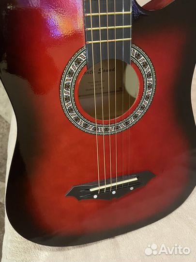 Акустическая гитара Новая