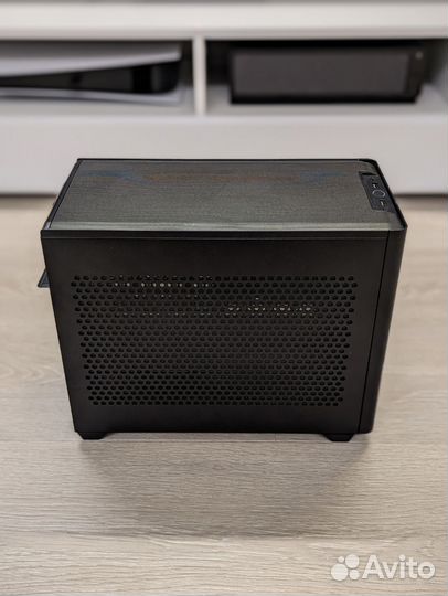 Корпус Cooler Master NR200