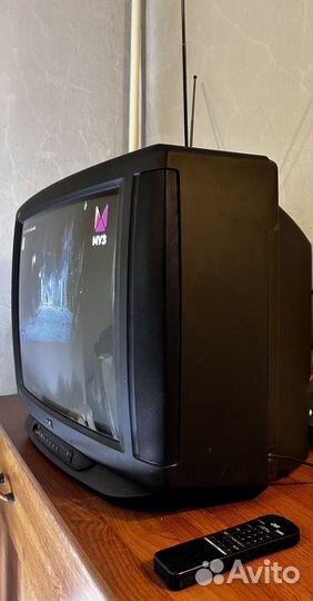 Телевизор JVC-G21T в рабочем состоянии