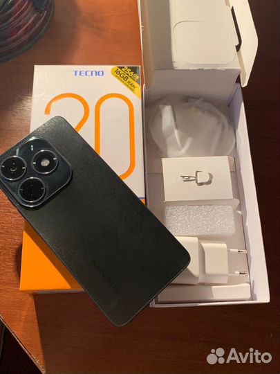 TECNO Spark 20, 8/256 ГБ
