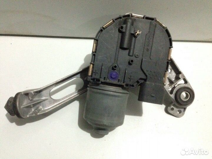 Моторчик стеклоочистителя передний правый Ford