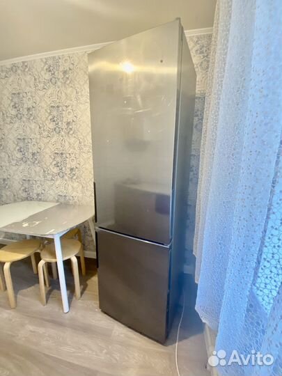 Холодильник Hotpoint Ariston